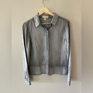 Anthropologie Cloth and Stone Grey Wash Button Up Shirt Blouse Size S